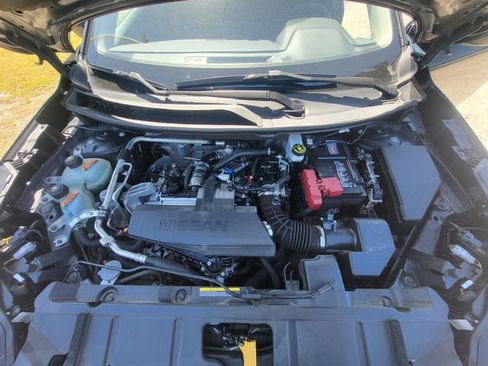 Used 2024 Nissan Rogue S FWD image 9