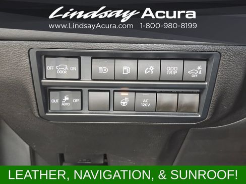 Used 2025 Toyota Sequoia Platinum AWD/4WD image 21