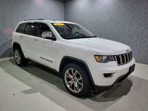 Used 2019 Jeep Grand Cherokee Limited image 2