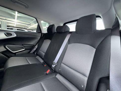 Used 2025 Kia Soul LX w/ LX Technology Package image 22