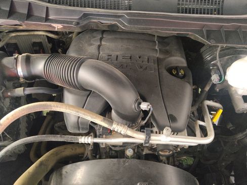 Used 2019 RAM 1500 Big Horn RWD image 30