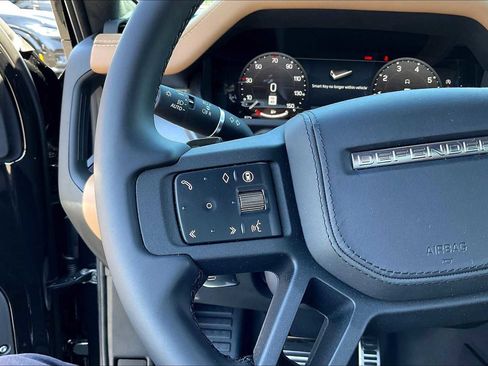 New 2025 Land Rover Defender 90 V8 image 17