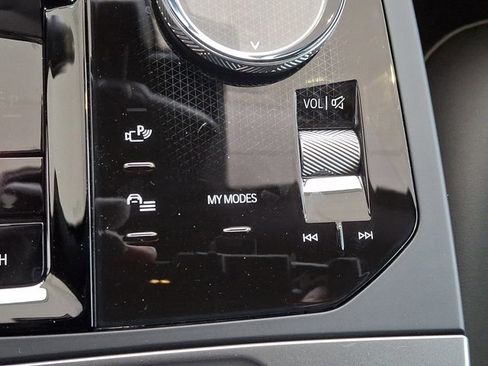 Certified 2025 BMW iX xDrive50 w/ Premium Package image 27