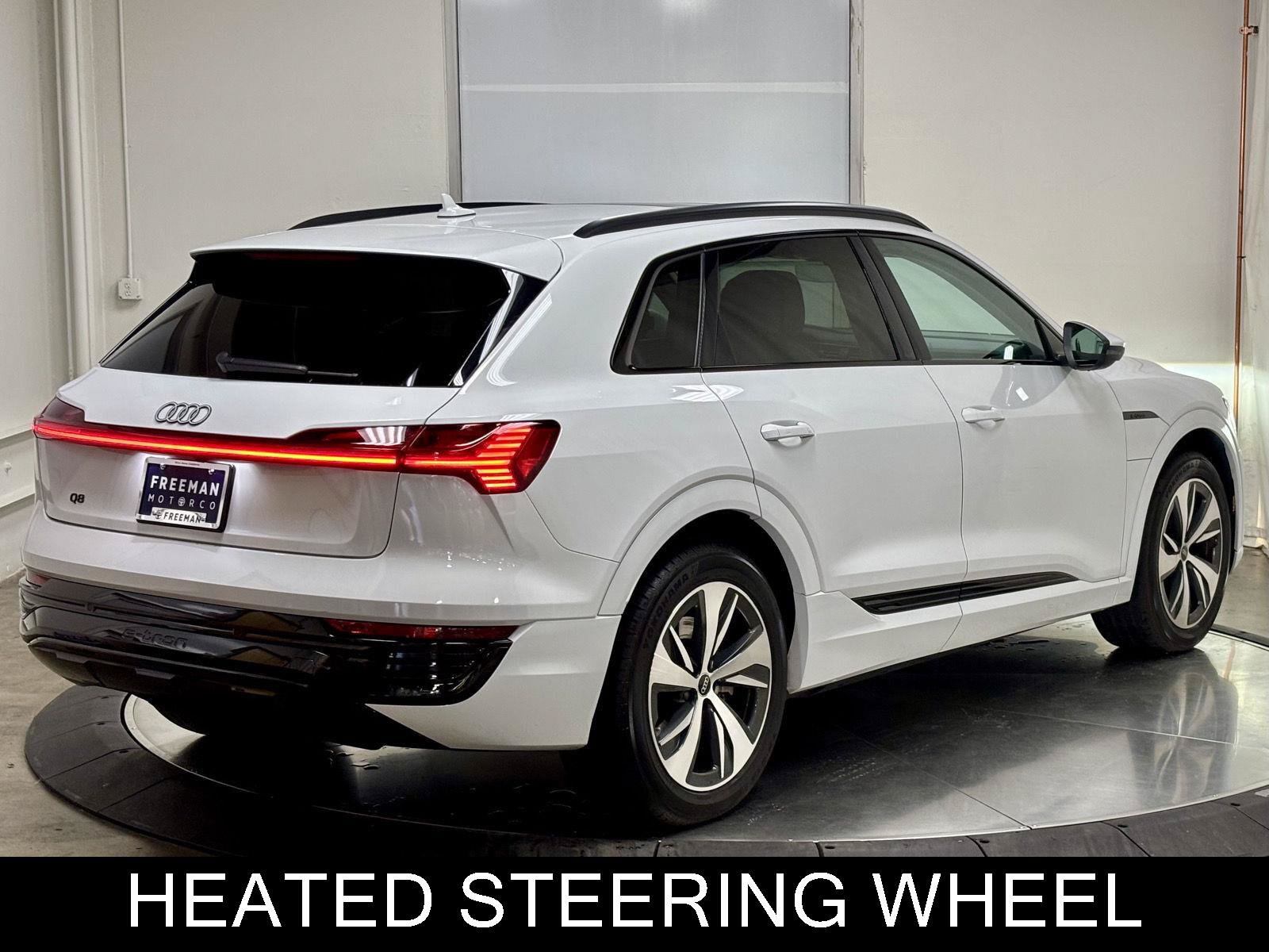 Used 2024 Audi Q8 e-tron Premium AWD/4WD image 9