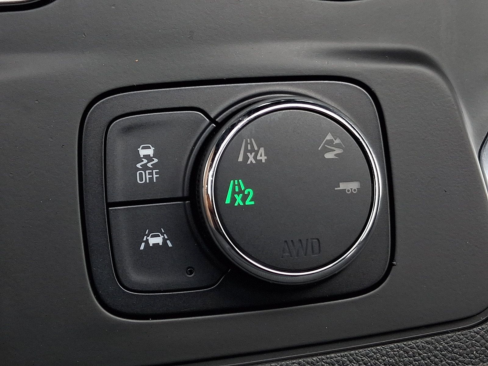Used 2020 Chevrolet Traverse Premier w/ Redline Edition AWD/4WD image 25
