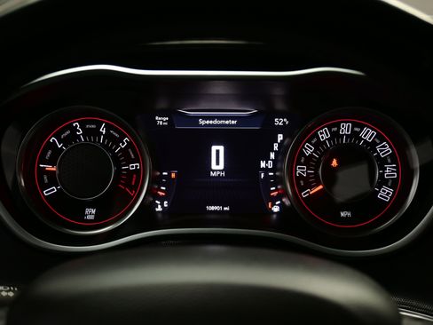 Used 2015 Dodge Challenger SXT Plus w/ Driver Convenience Group image 22