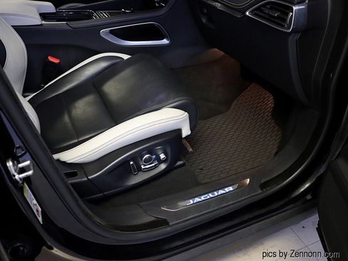 Used 2020 Jaguar F-PACE S image 37