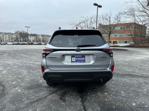New 2025 Subaru Forester Premium image 9