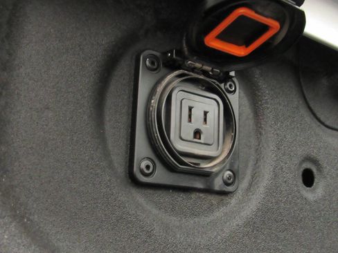 Used 2019 Nissan Titan Platinum Reserve w/ Platinum Utility Package image 19