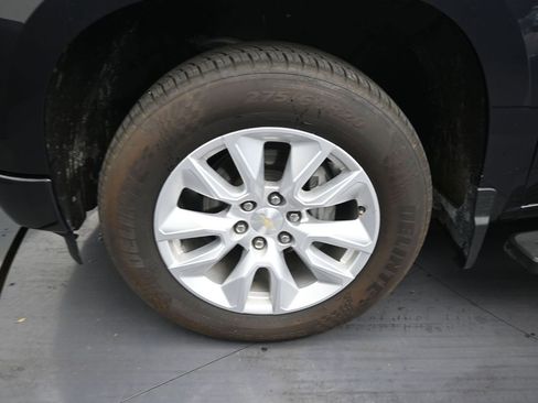 Used 2022 Chevrolet Silverado 1500 Custom image 9