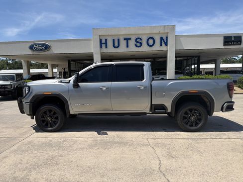 Used 2025 GMC Sierra 2500 AT4 w/ AT4 Premium Plus Package AWD/4WD image 1