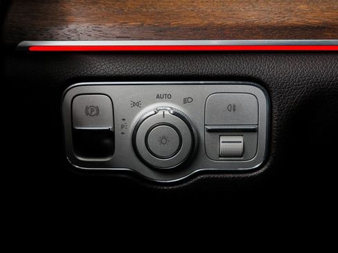 Used 2020 Mercedes-Benz GLE 450 4MATIC image 21