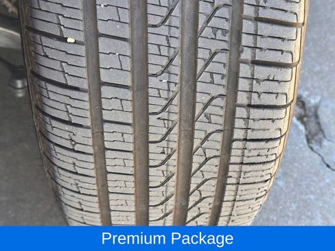 Used 2024 BMW 430i xDrive Convertible w/ Premium Package image 3