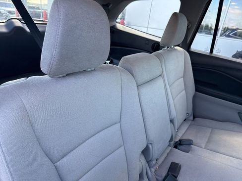 Used 2019 Honda Pilot EX image 14