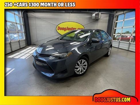Used 2019 Toyota Corolla LE FWD image 1