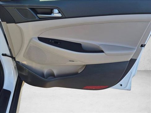 Used 2017 Hyundai Tucson SE Plus w/ Cargo Package FWD image 27