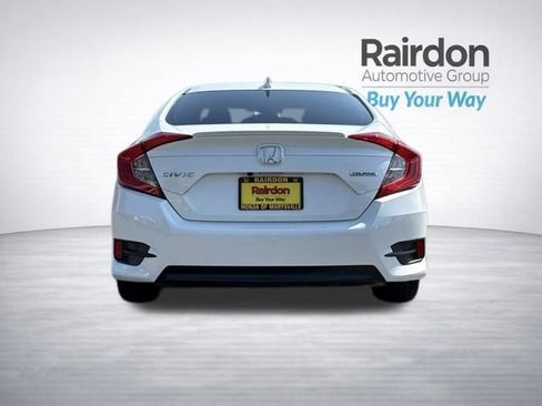 Used 2018 Honda Civic Touring image 6