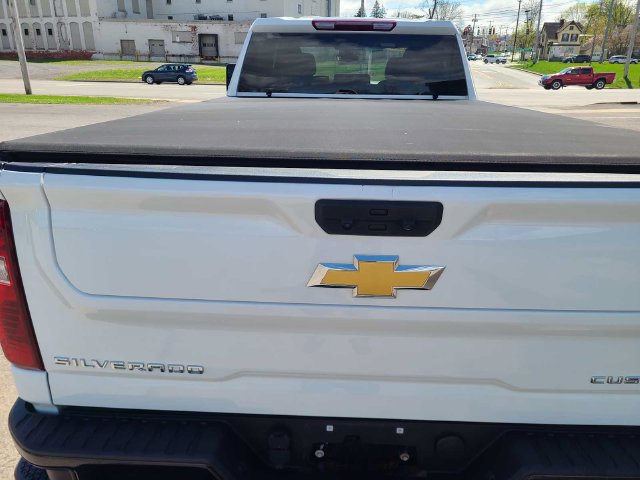 Used 2022 Chevrolet Silverado 2500 Custom w/ Custom Convenience Package AWD/4WD image 10