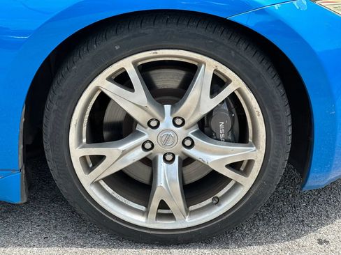 Used 2009 Nissan 370Z Touring w/ Sport Pkg RWD image 15