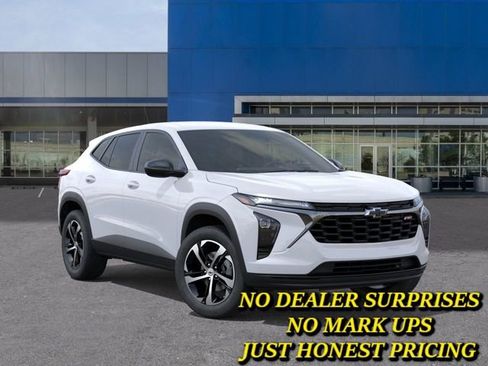 New 2026 Chevrolet Trax RS FWD image 7