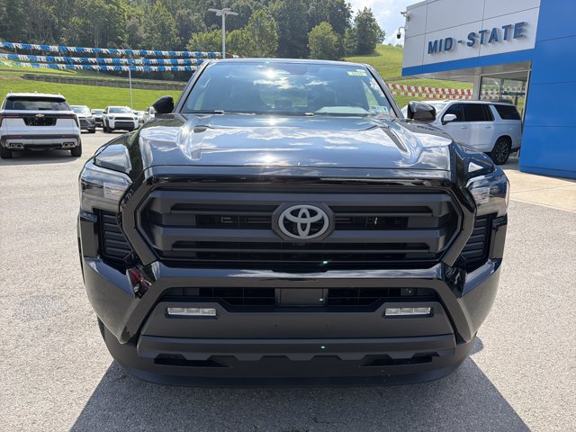 Used 2024 Toyota Tacoma SR5 AWD/4WD image 12