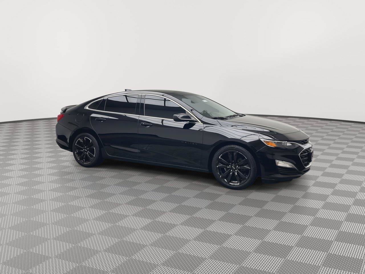 Used 2020 Chevrolet Malibu RS FWD image 36