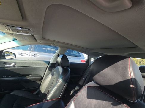 Used 2018 Kia Optima SX image 9