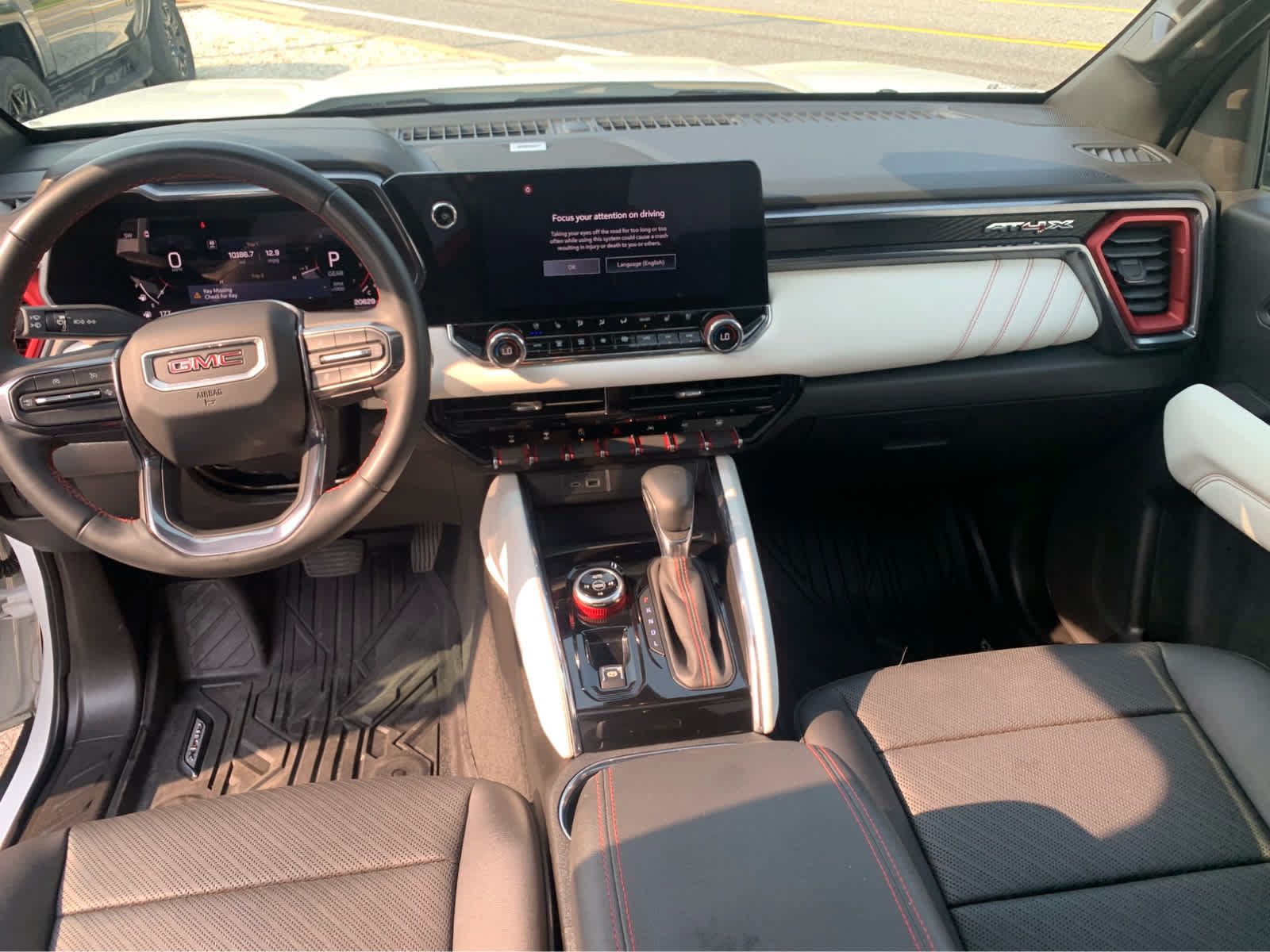 Used 2023 GMC Canyon AT4X AWD/4WD image 9