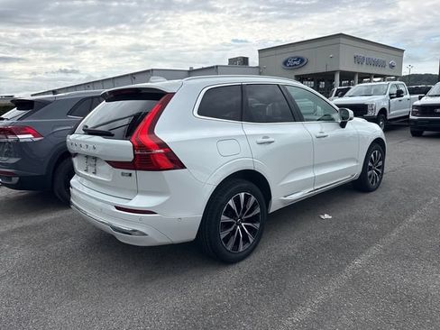 Used 2023 Volvo XC60 B5 Plus AWD/4WD image 5