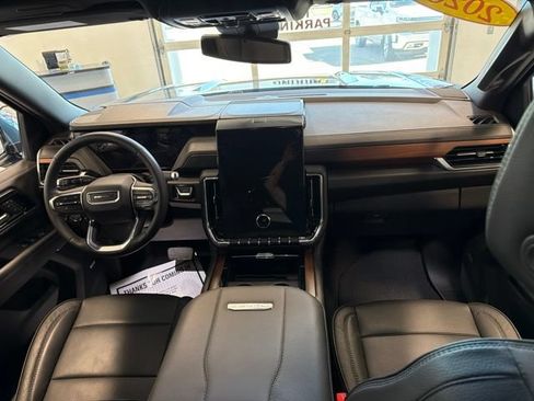 Used 2026 GMC Yukon Denali w/ Sun & Power Step Package AWD/4WD image 26