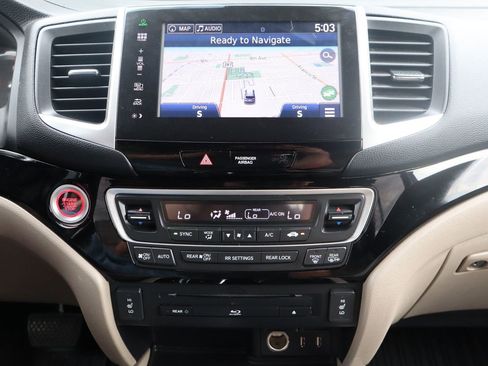 Used 2016 Honda Pilot Touring image 37