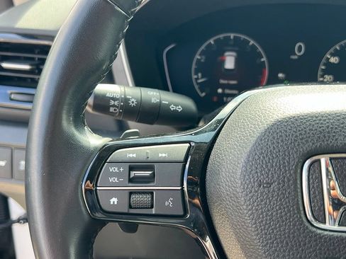 Used 2024 Honda Pilot Touring image 20