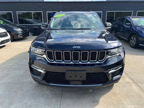 Used 2023 Jeep Grand Cherokee Limited AWD/4WD image 2