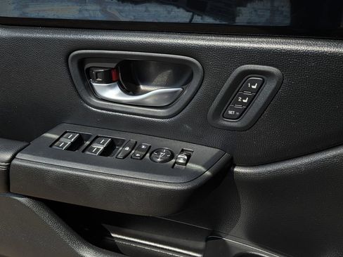 Used 2024 Honda Pilot EX-L image 18