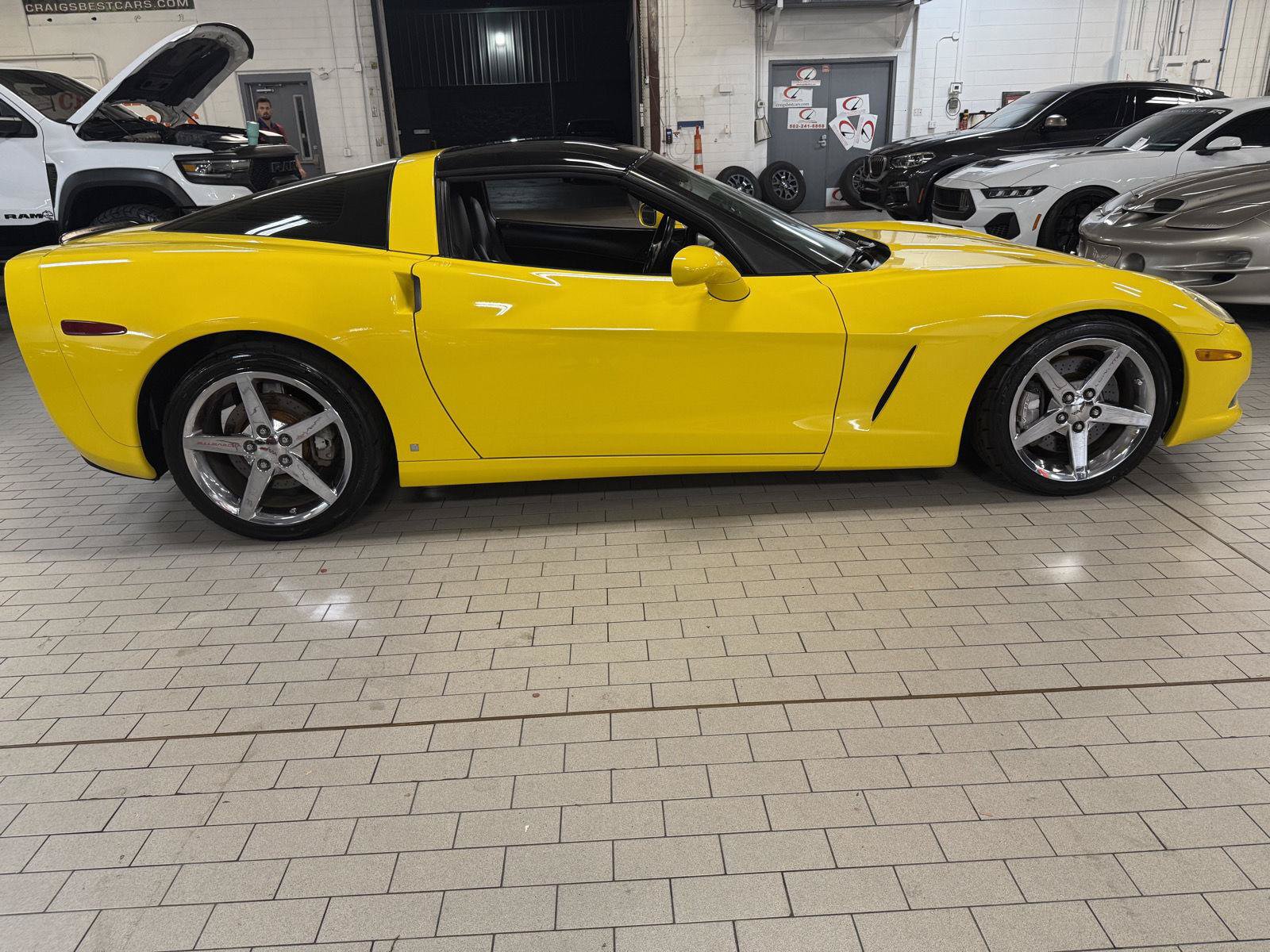 Used 2007 Chevrolet Corvette Coupe w/ Preferred Equipment Group RWD image 7