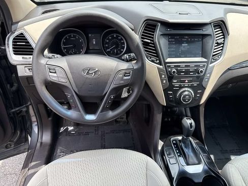 Used 2017 Hyundai Santa Fe Sport FWD image 17