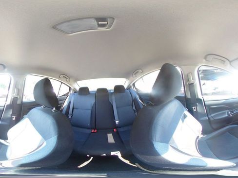 Used 2025 Nissan Versa SV FWD image 37