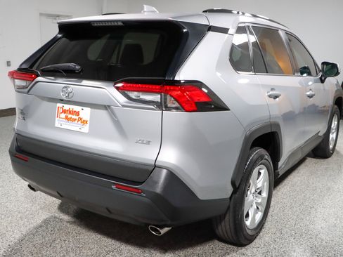 Used 2020 Toyota RAV4 XLE FWD image 7
