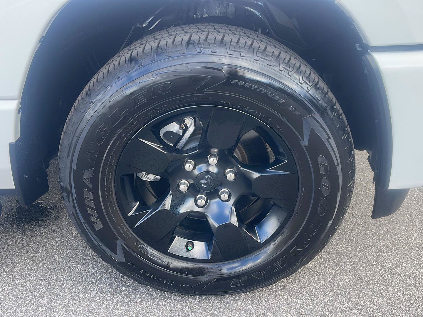 Used 2025 RAM 1500 Tradesman w/ Night Edition AWD/4WD image 9