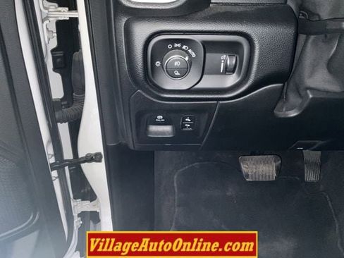 Used 2020 RAM 1500 Big Horn AWD/4WD image 23