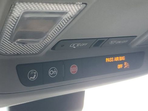 Used 2022 GMC Terrain SLE AWD/4WD image 30