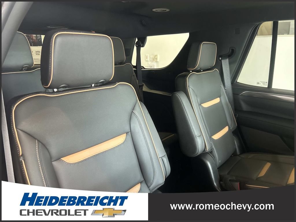 Used 2024 GMC Yukon AT4 w/ Technology Package AWD/4WD image 35