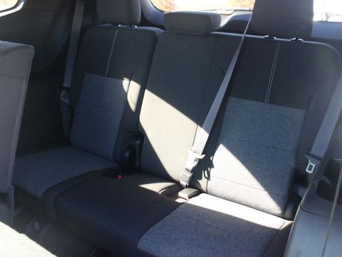 New 2025 GMC Acadia Elevation image 11