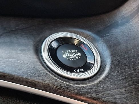 Used 2021 Jeep Grand Cherokee L Limited image 24