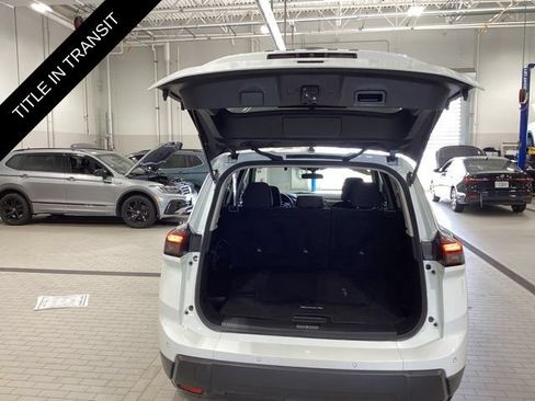 Used 2024 Nissan Rogue S AWD/4WD image 14
