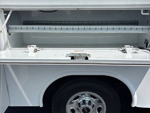 Used 2019 GMC Savana 3500 w/ Power Convenience Package RWD image 13