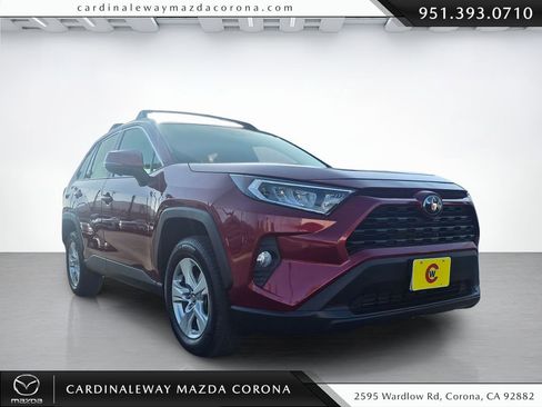 Used 2020 Toyota RAV4 XLE w/ Carpet Mat Package FWD image 1