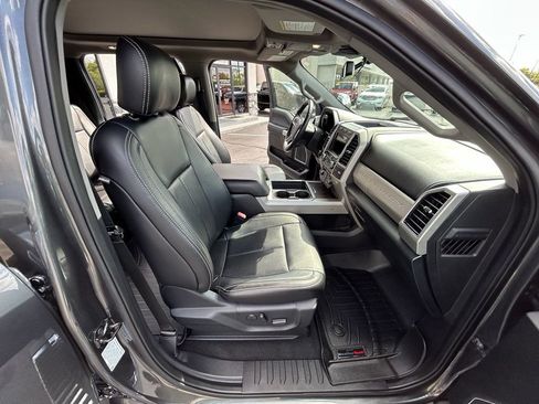 Used 2020 Ford F350 Lariat w/ Lariat Ultimate Package AWD/4WD image 57