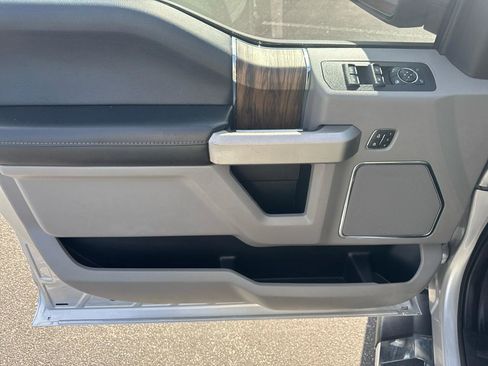 Used 2019 Ford F150 Lariat image 21