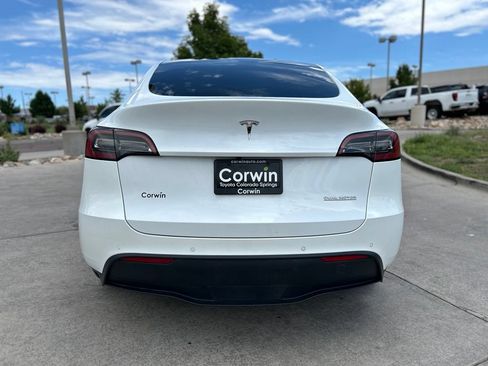 Used 2022 Tesla Model Y Performance AWD/4WD image 6